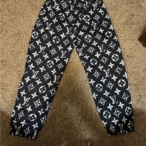 Authentic Louis Vuitton Joggers Size Large - Picture 1 of 6